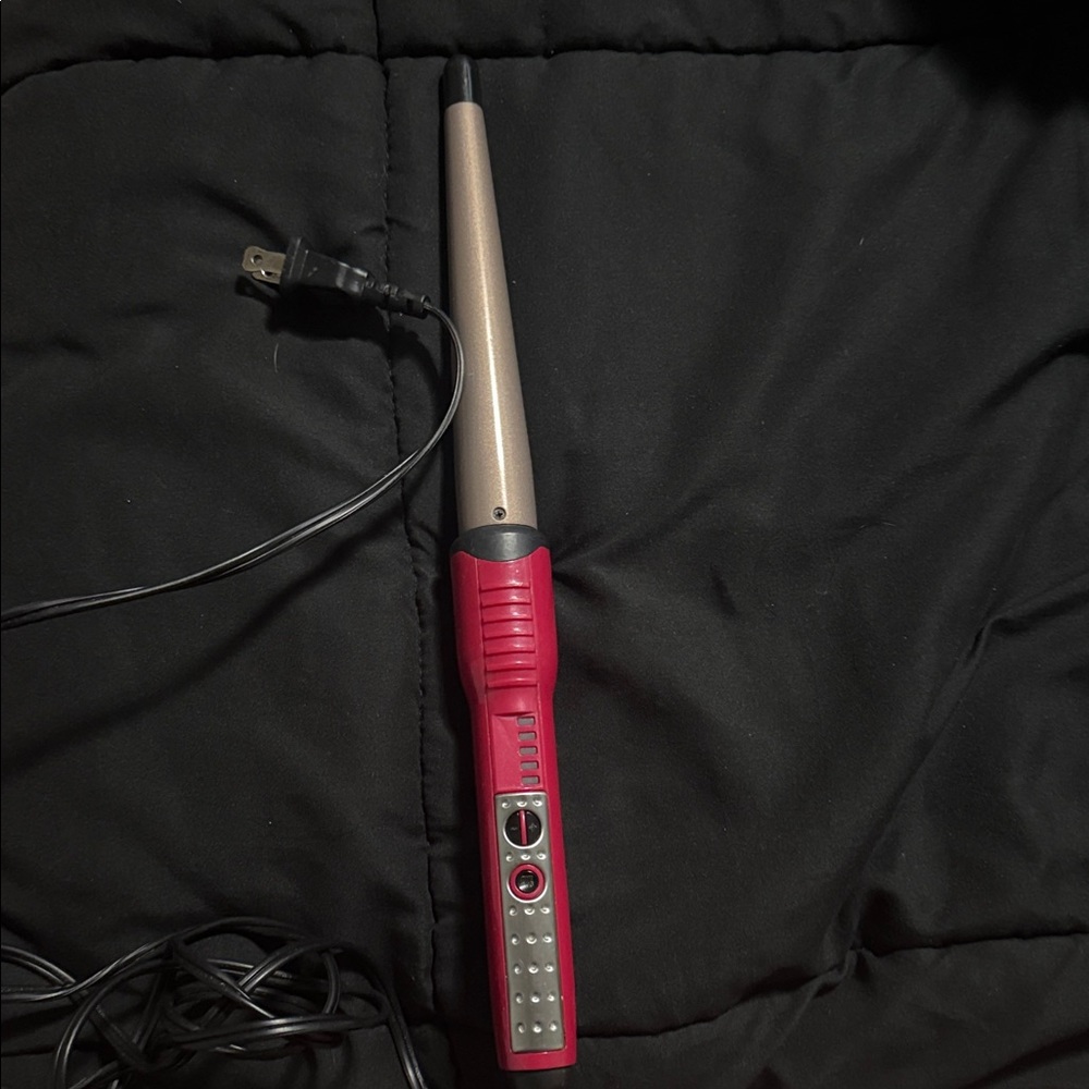 Red and Gold Curling Wand